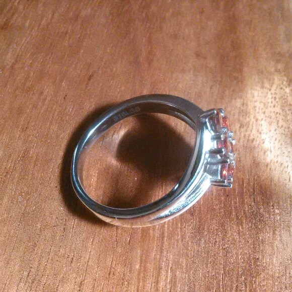 Mozambique Garnet Stainless Steel Ring (Size 7) - Picture 11 of 13